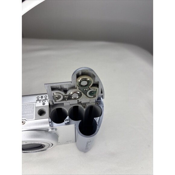 Canon PowerShot A60 compact digital zoom camera for Parts/Repair - Picture 6 of 6